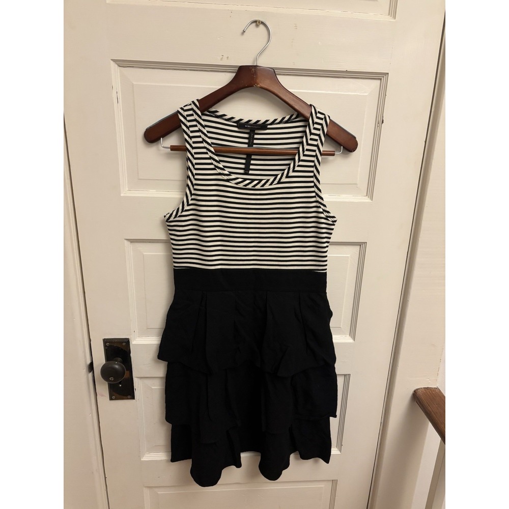 BCBG Maxazria Sleevless Striped Ruffle Tiered Dress Size 6 Black White Knit‎